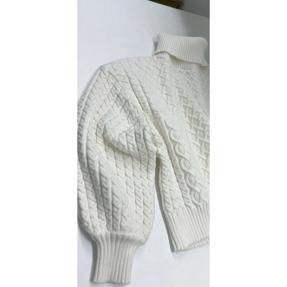 Magaschoni White Cable Knit Turtleneck Sweater Large L Basketweave Cropped Soft